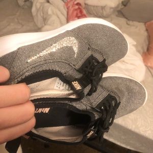 Nike Swarovski crystal roshe